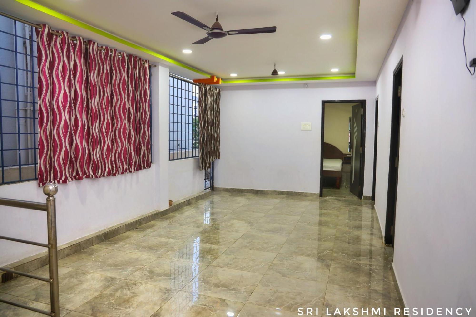 מלון טירופאטי Sri Lakshmi Residency מראה חיצוני תמונה