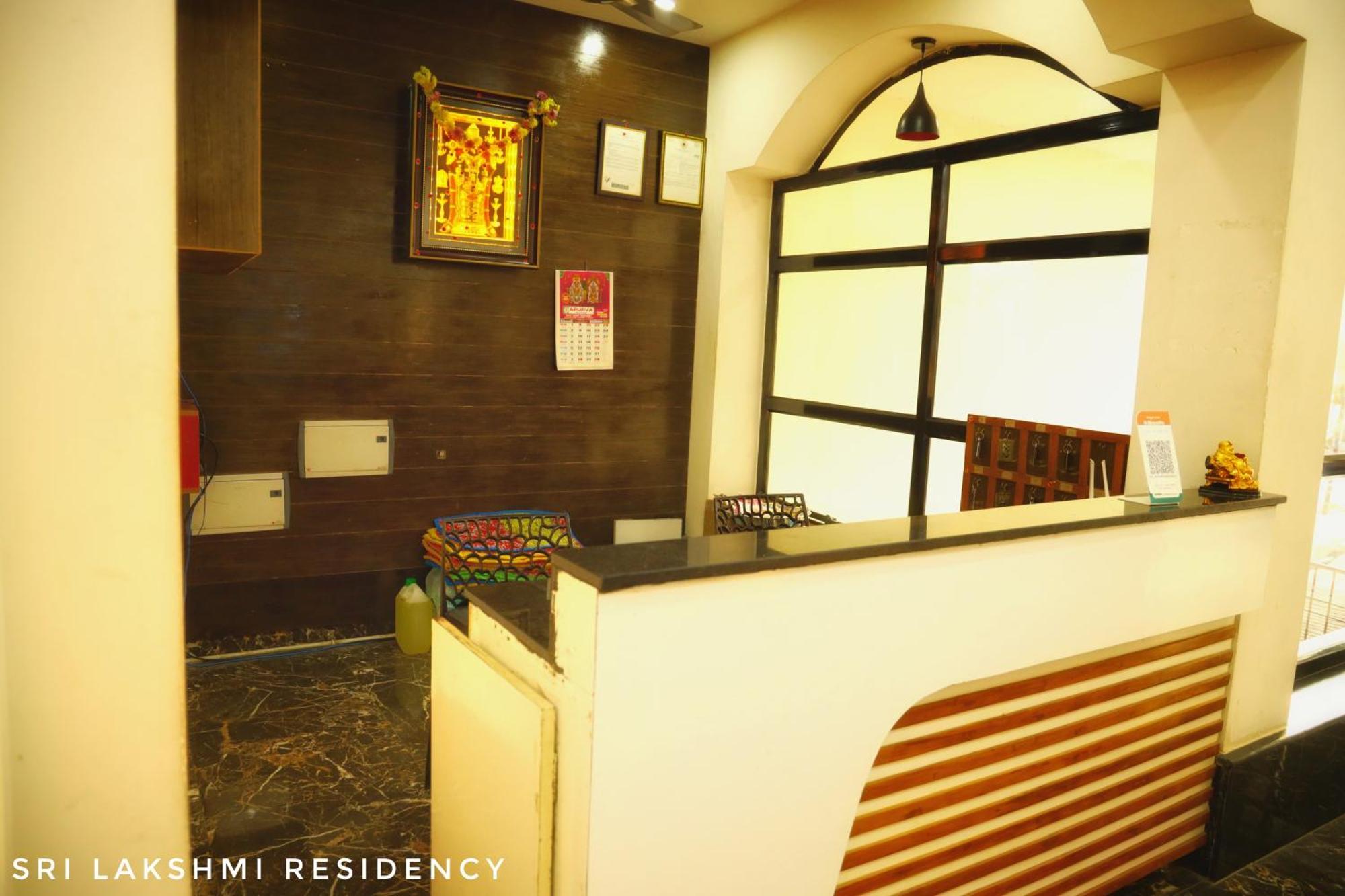 מלון טירופאטי Sri Lakshmi Residency מראה חיצוני תמונה