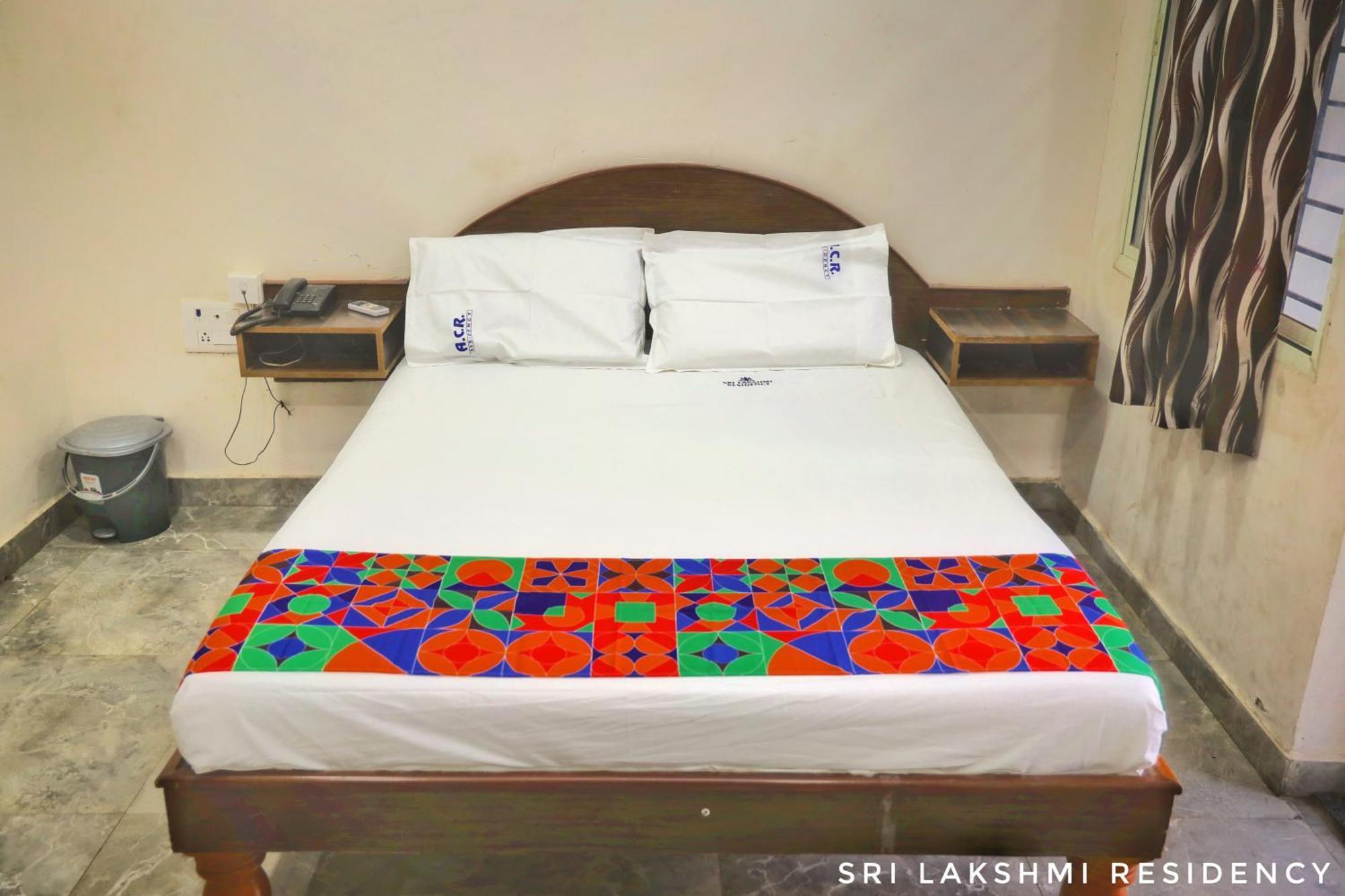 מלון טירופאטי Sri Lakshmi Residency מראה חיצוני תמונה