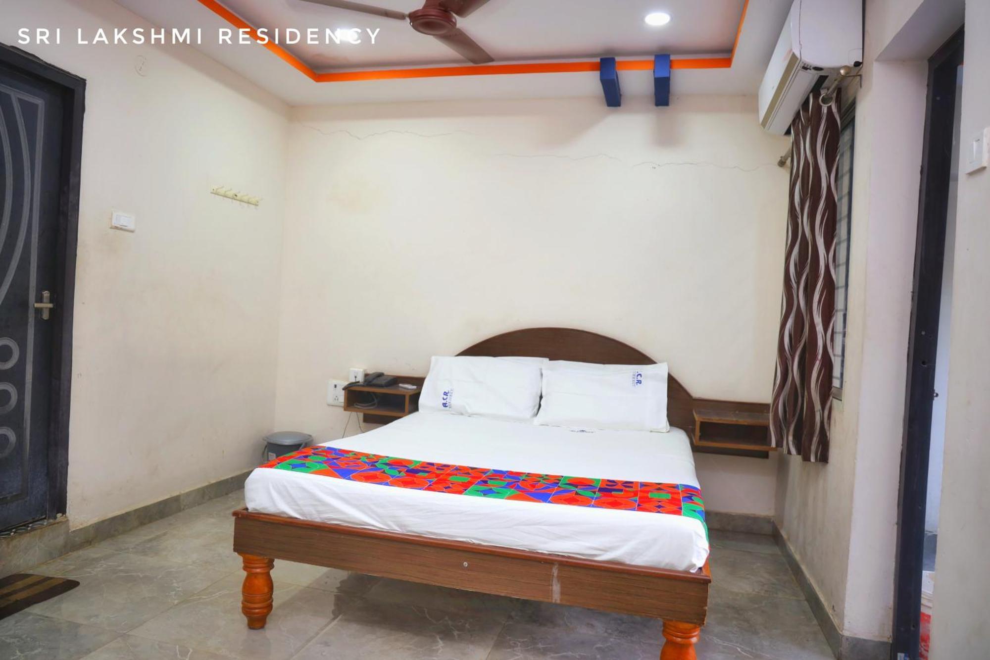 מלון טירופאטי Sri Lakshmi Residency מראה חיצוני תמונה