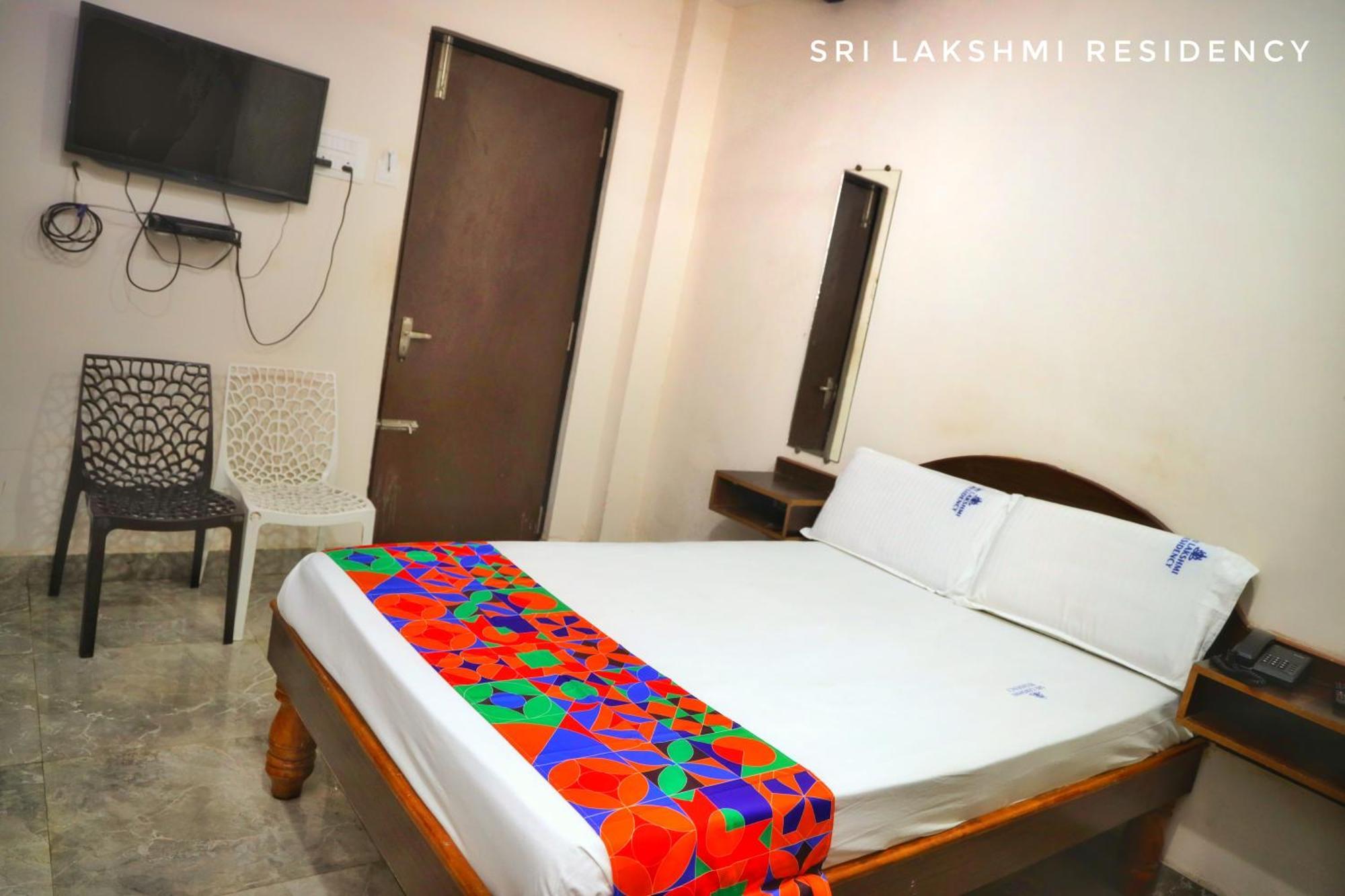 מלון טירופאטי Sri Lakshmi Residency מראה חיצוני תמונה
